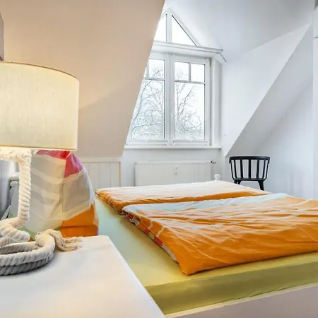 C 9 Im Froschpark Ofc 23 Rerik